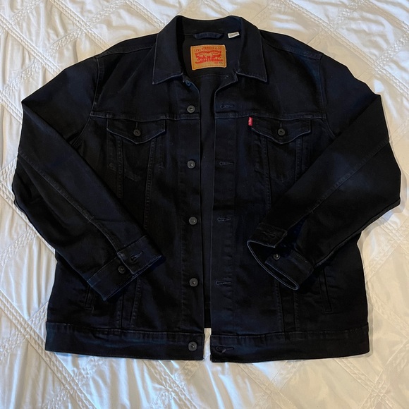 Levi’s Denim Trucker Jacket - Picture 1 of 4